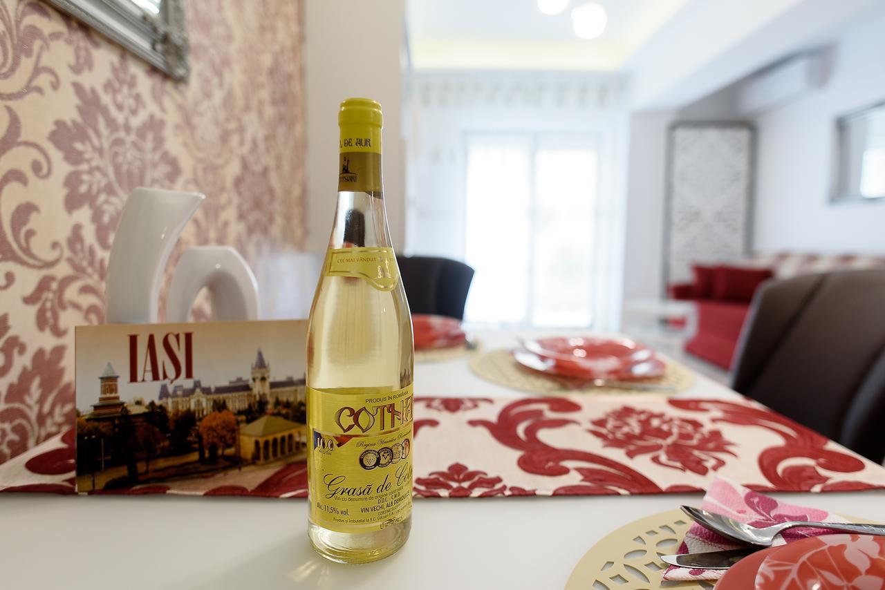 Carla'S Apartment, Airport & Train Station Shuttle ياش المظهر الخارجي الصورة