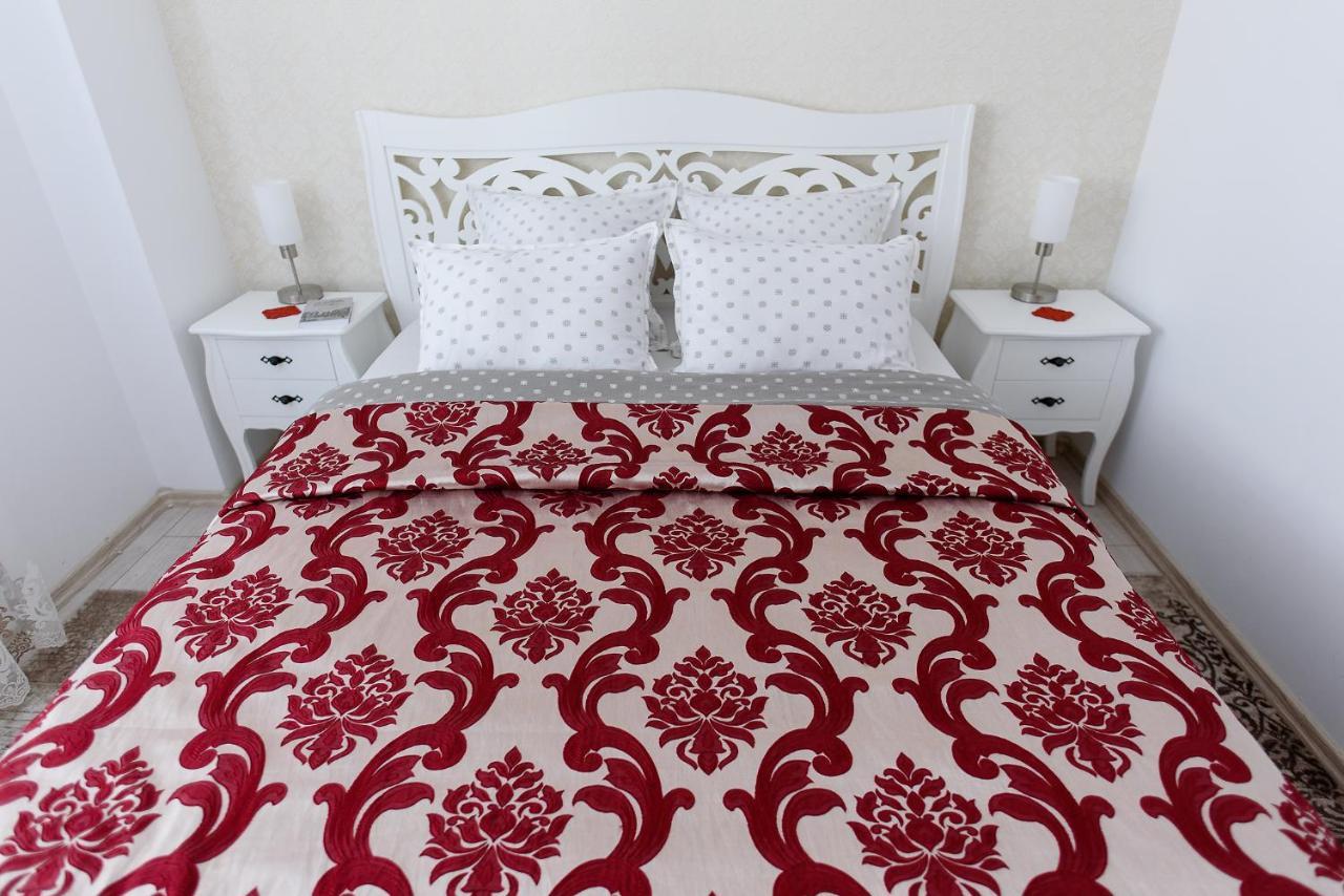 Carla'S Apartment, Airport & Train Station Shuttle ياش المظهر الخارجي الصورة