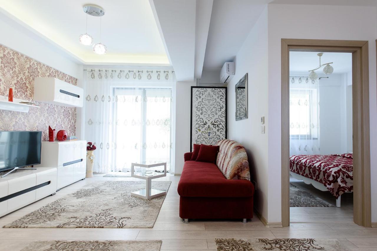 Carla'S Apartment, Airport & Train Station Shuttle ياش المظهر الخارجي الصورة
