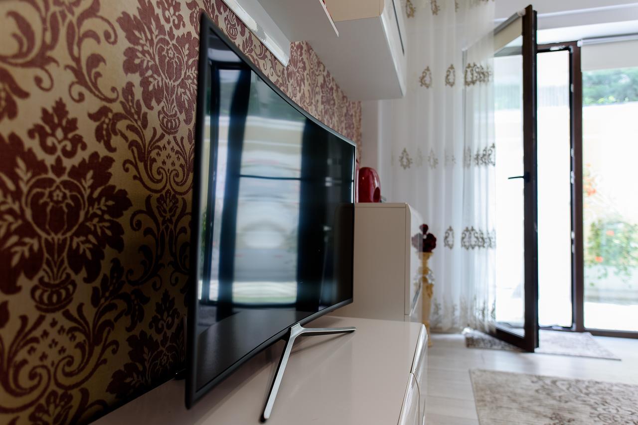 Carla'S Apartment, Airport & Train Station Shuttle ياش المظهر الخارجي الصورة